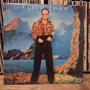Elton John Caribou vintage vinyl 1974